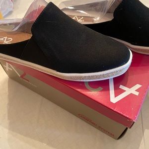 Aerosols Slip on Shoe Brand New